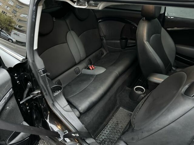 Черный Мини Клабмен, объемом двигателя 1.6 л и пробегом 279 тыс. км за 5500 $, фото 7 на Automoto.ua