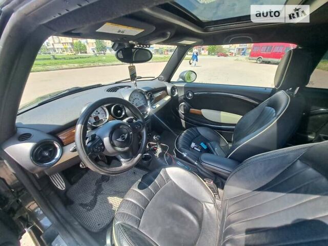 Чорний Міні Clubman, об'ємом двигуна 1.6 л та пробігом 203 тис. км за 8200 $, фото 6 на Automoto.ua