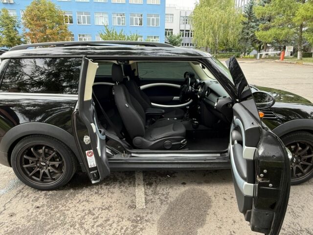 Чорний Міні Клубмен, об'ємом двигуна 1.6 л та пробігом 269 тис. км за 12000 $, фото 1 на Automoto.ua