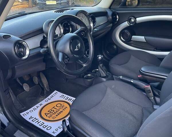 Чорний Міні Клубмен, об'ємом двигуна 1.6 л та пробігом 240 тис. км за 9490 $, фото 5 на Automoto.ua