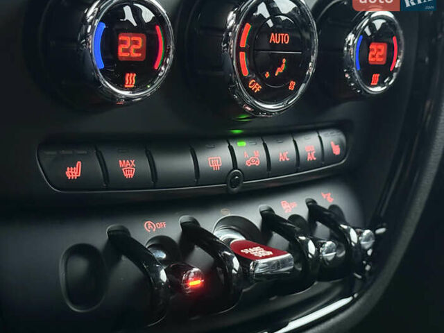 Черный Мини Клабмен, объемом двигателя 2 л и пробегом 159 тыс. км за 13999 $, фото 18 на Automoto.ua