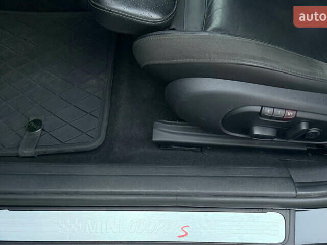 Черный Мини Клабмен, объемом двигателя 2 л и пробегом 159 тыс. км за 13999 $, фото 8 на Automoto.ua
