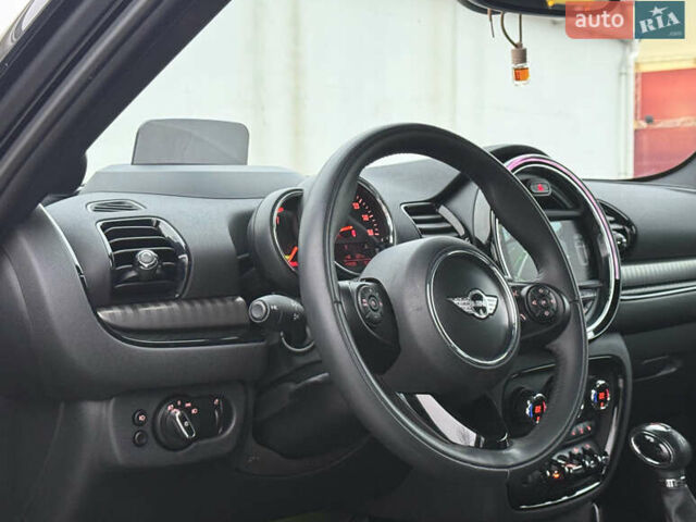 Черный Мини Клабмен, объемом двигателя 2 л и пробегом 159 тыс. км за 13999 $, фото 12 на Automoto.ua