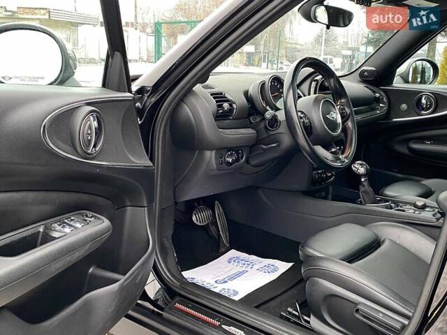 Черный Мини Клабмен, объемом двигателя 1.5 л и пробегом 137 тыс. км за 16300 $, фото 8 на Automoto.ua