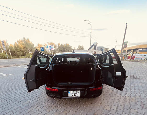 Чорний Міні Клубмен, об'ємом двигуна 2 л та пробігом 77 тис. км за 21000 $, фото 8 на Automoto.ua