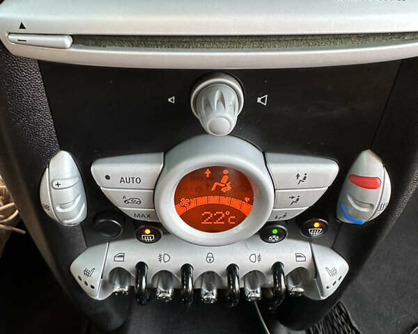 Коричневый Мини Клабмен, объемом двигателя 1.6 л и пробегом 160 тыс. км за 8100 $, фото 21 на Automoto.ua