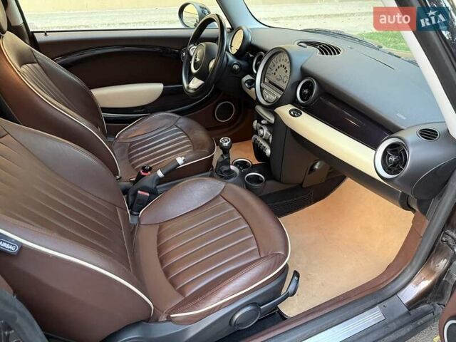 Міні Клубмен 2008 у Белгород-Днестровском на Automoto.ua Коричневий Міні Клубмен, об'ємом двигуна 1.6 л та пробігом 220 тис. км за 6900 $, фото 18 на Automoto.ua