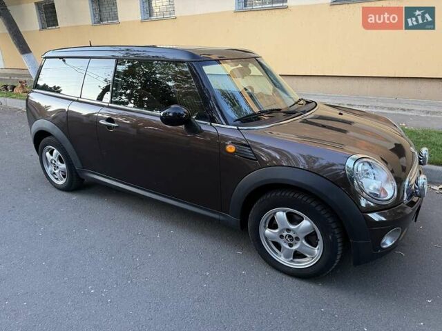 Коричневый Мини Клабмен, объемом двигателя 1.6 л и пробегом 220 тыс. км за 6700 $, фото 2 на Automoto.ua