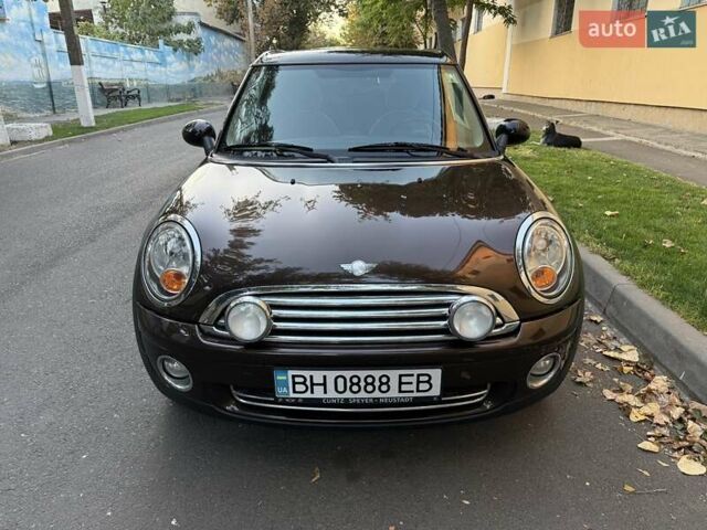 Коричневый Мини Клабмен, объемом двигателя 1.6 л и пробегом 220 тыс. км за 6700 $, фото 1 на Automoto.ua