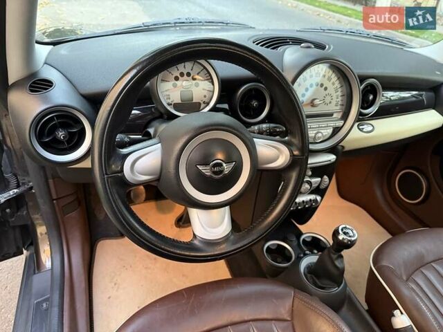 Коричневый Мини Клабмен, объемом двигателя 1.6 л и пробегом 220 тыс. км за 6700 $, фото 10 на Automoto.ua