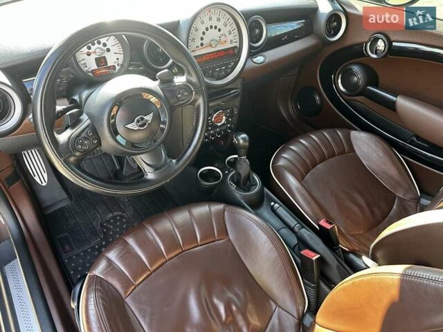 Коричневый Мини Клабмен, объемом двигателя 1.6 л и пробегом 103 тыс. км за 9500 $, фото 16 на Automoto.ua