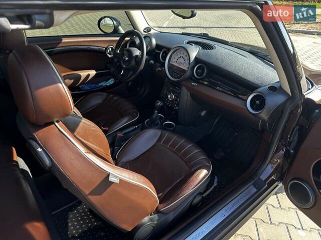 Коричневый Мини Клабмен, объемом двигателя 1.6 л и пробегом 103 тыс. км за 9500 $, фото 13 на Automoto.ua