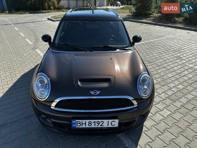 Коричневый Мини Клабмен, объемом двигателя 1.6 л и пробегом 103 тыс. км за 9500 $, фото 3 на Automoto.ua