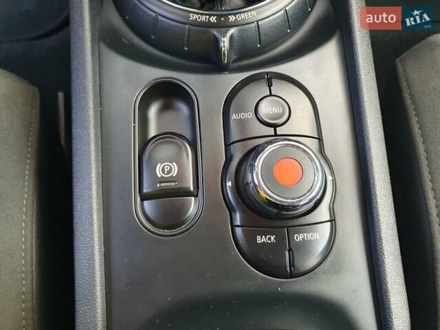 Коричневий Міні Клубмен, об'ємом двигуна 2 л та пробігом 85 тис. км за 16999 $, фото 54 на Automoto.ua