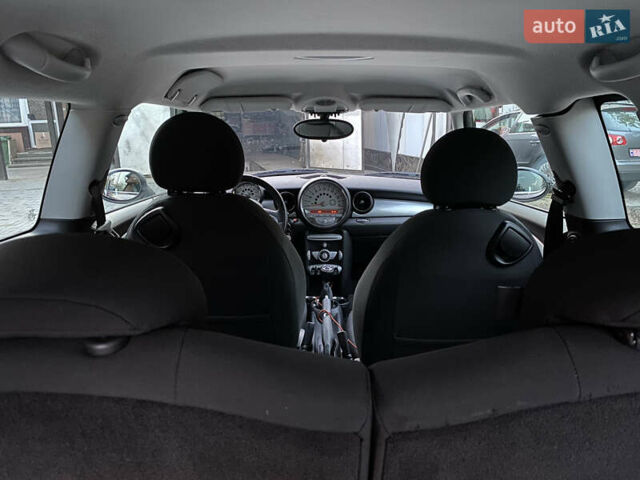 Красный Мини Клабмен, объемом двигателя 1.6 л и пробегом 230 тыс. км за 5600 $, фото 20 на Automoto.ua