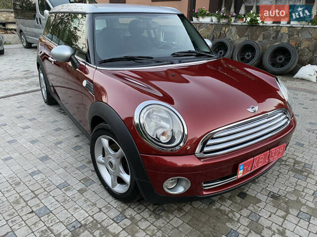 Красный Мини Клабмен, объемом двигателя 1.6 л и пробегом 230 тыс. км за 5600 $, фото 5 на Automoto.ua