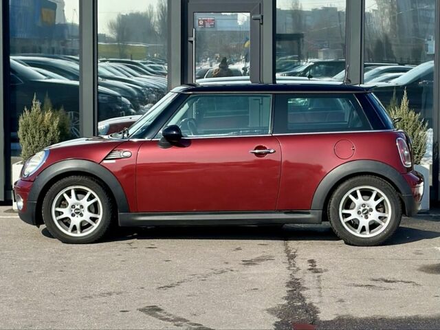 Червоний Міні Клубмен, об'ємом двигуна 1.6 л та пробігом 190 тис. км за 6899 $, фото 2 на Automoto.ua
