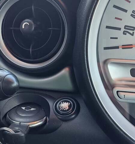 Красный Мини Клабмен, объемом двигателя 1.56 л и пробегом 235 тыс. км за 7800 $, фото 11 на Automoto.ua