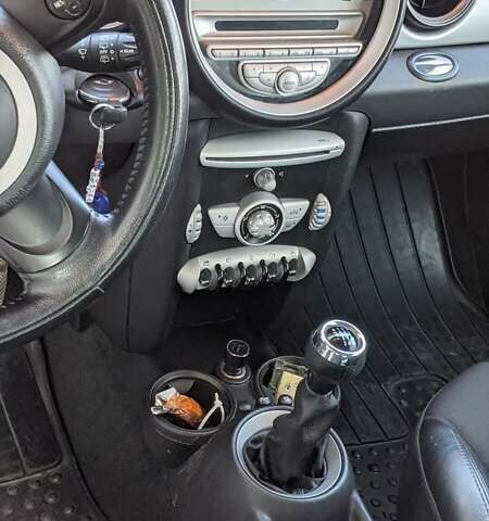 Красный Мини Клабмен, объемом двигателя 1.56 л и пробегом 235 тыс. км за 7800 $, фото 6 на Automoto.ua