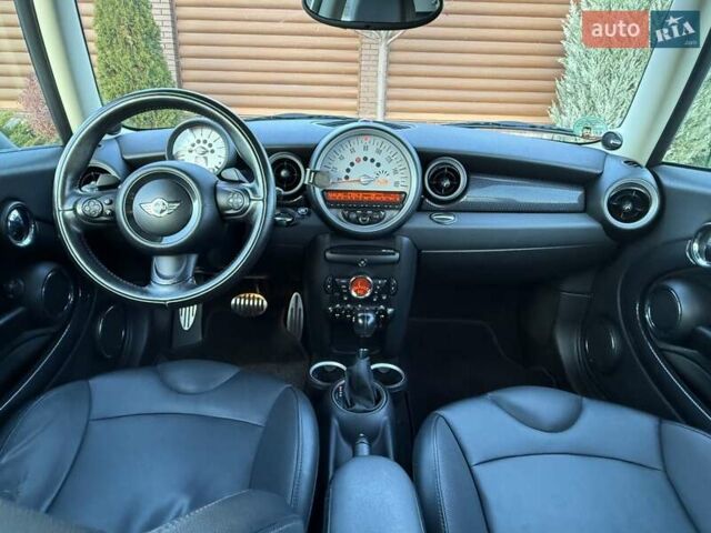 Червоний Міні Клубмен, об'ємом двигуна 1.6 л та пробігом 154 тис. км за 9200 $, фото 63 на Automoto.ua