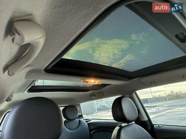 Червоний Міні Клубмен, об'ємом двигуна 1.6 л та пробігом 154 тис. км за 9200 $, фото 57 на Automoto.ua