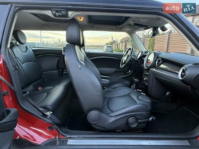 Червоний Міні Клубмен, об'ємом двигуна 1.6 л та пробігом 154 тис. км за 9200 $, фото 59 на Automoto.ua