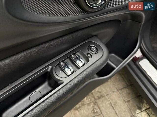 Красный Мини Клабмен, объемом двигателя 1.5 л и пробегом 152 тыс. км за 11290 $, фото 10 на Automoto.ua