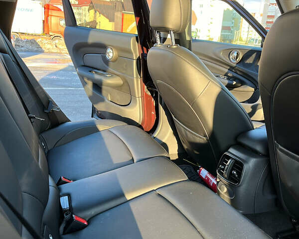 Красный Мини Клабмен, объемом двигателя 1.5 л и пробегом 161 тыс. км за 11900 $, фото 14 на Automoto.ua