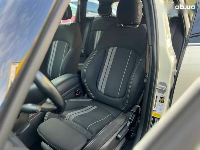 Мини Клабмен, объемом двигателя 2 л и пробегом 86 тыс. км за 18400 $, фото 26 на Automoto.ua