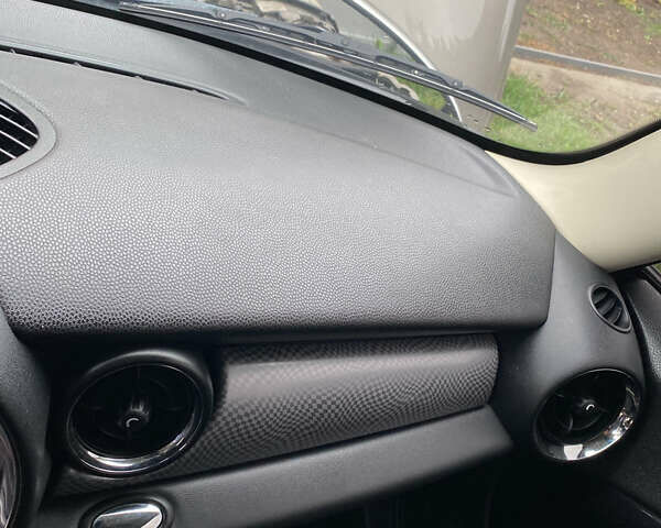 Сірий Міні Клубмен, об'ємом двигуна 1.6 л та пробігом 210 тис. км за 5700 $, фото 10 на Automoto.ua