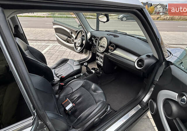 Серый Мини Клабмен, объемом двигателя 1.6 л и пробегом 232 тыс. км за 8000 $, фото 15 на Automoto.ua