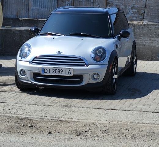 Сірий Міні Клубмен, об'ємом двигуна 1.6 л та пробігом 180 тис. км за 7200 $, фото 2 на Automoto.ua