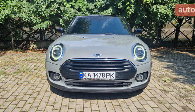 Сірий Міні Клубмен, об'ємом двигуна 2 л та пробігом 170 тис. км за 19900 $, фото 1 на Automoto.ua