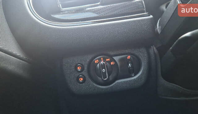 Сірий Міні Клубмен, об'ємом двигуна 2 л та пробігом 170 тис. км за 19900 $, фото 24 на Automoto.ua