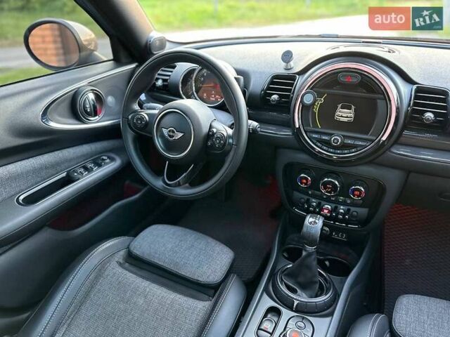 Синій Міні Клубмен, об'ємом двигуна 1.5 л та пробігом 97 тис. км за 12400 $, фото 1 на Automoto.ua