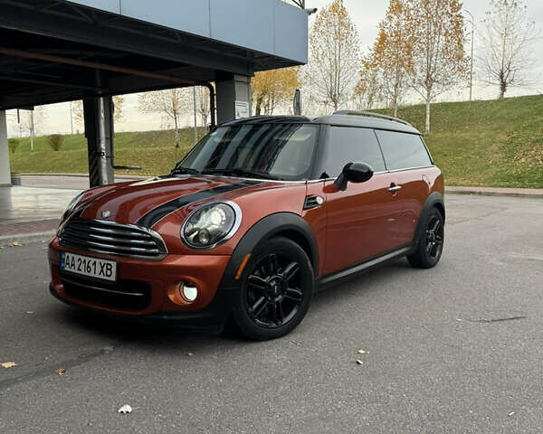 Оранжевый Мини Клабмен, объемом двигателя 1.6 л и пробегом 180 тыс. км за 8300 $, фото 1 на Automoto.ua