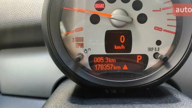 Оранжевый Мини Клабмен, объемом двигателя 1.6 л и пробегом 178 тыс. км за 7000 $, фото 21 на Automoto.ua