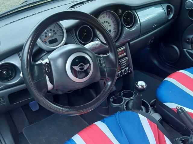 Червоний Міні Купер Д, об'ємом двигуна 1.4 л та пробігом 230 тис. км за 4000 $, фото 4 на Automoto.ua