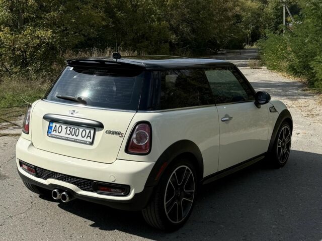 Білий Міні Cooper S, об'ємом двигуна 1.6 л та пробігом 168 тис. км за 6425 $, фото 3 на Automoto.ua
