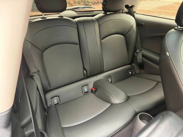 Белый Мини Купер С, объемом двигателя 2 л и пробегом 72 тыс. км за 2900 $, фото 12 на Automoto.ua