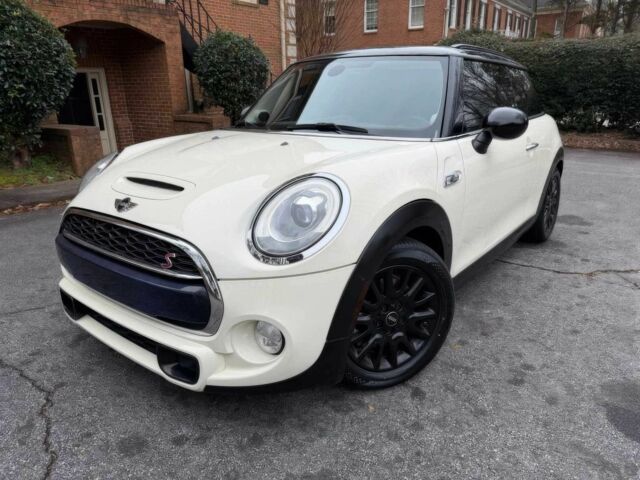 Белый Мини Купер С, объемом двигателя 2 л и пробегом 72 тыс. км за 2900 $, фото 2 на Automoto.ua