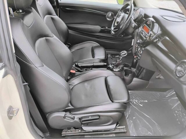 Білий Міні Cooper S, об'ємом двигуна 2 л та пробігом 97 тис. км за 3497 $, фото 8 на Automoto.ua