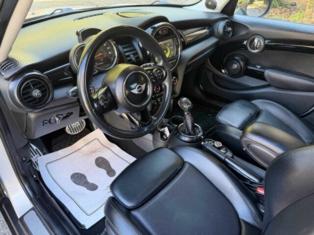 Белый Мини Купер С, объемом двигателя 2 л и пробегом 60 тыс. км за 4500 $, фото 8 на Automoto.ua