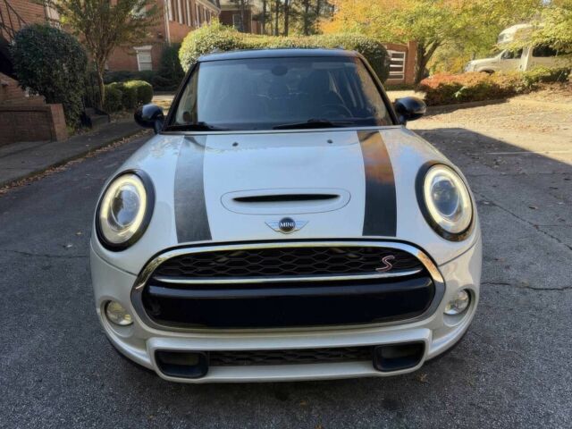 Белый Мини Купер С, объемом двигателя 2 л и пробегом 69 тыс. км за 6100 $, фото 1 на Automoto.ua