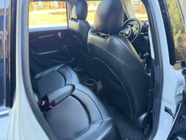 Белый Мини Купер С, объемом двигателя 2 л и пробегом 69 тыс. км за 6100 $, фото 11 на Automoto.ua