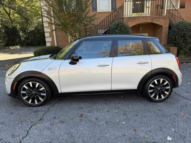 Белый Мини Купер С, объемом двигателя 2 л и пробегом 69 тыс. км за 6100 $, фото 3 на Automoto.ua