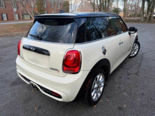 Белый Мини Купер С, объемом двигателя 2 л и пробегом 39 тыс. км за 5000 $, фото 4 на Automoto.ua