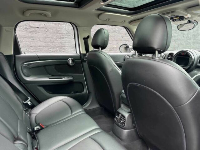 Білий Міні Cooper S, об'ємом двигуна 2 л та пробігом 48 тис. км за 4500 $, фото 11 на Automoto.ua