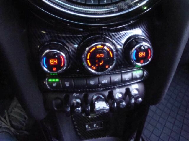 Белый Мини Купер С, объемом двигателя 2 л и пробегом 34 тыс. км за 11400 $, фото 13 на Automoto.ua