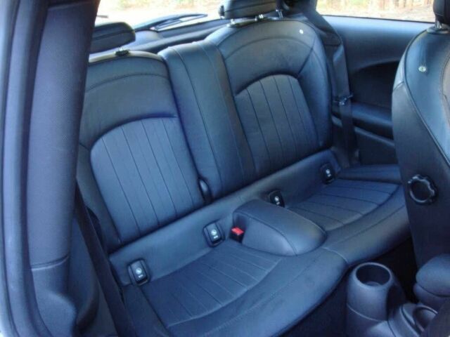 Белый Мини Купер С, объемом двигателя 2 л и пробегом 34 тыс. км за 11400 $, фото 16 на Automoto.ua